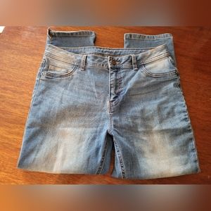 🌷2/$15 George jeans for women. Size 8.